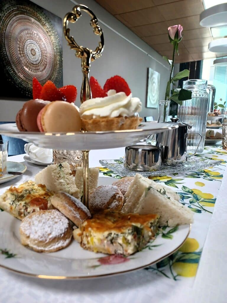 Afternoon Tea Lautanen