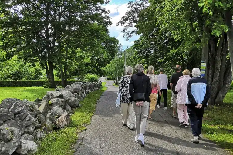 Tällä viikolla teimme retken Kotiseututalo Påkaksen pihapiiriin