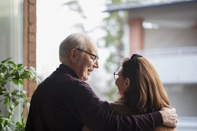 Seniorin kodin turvallisuus – mitä tulisi huomioida?