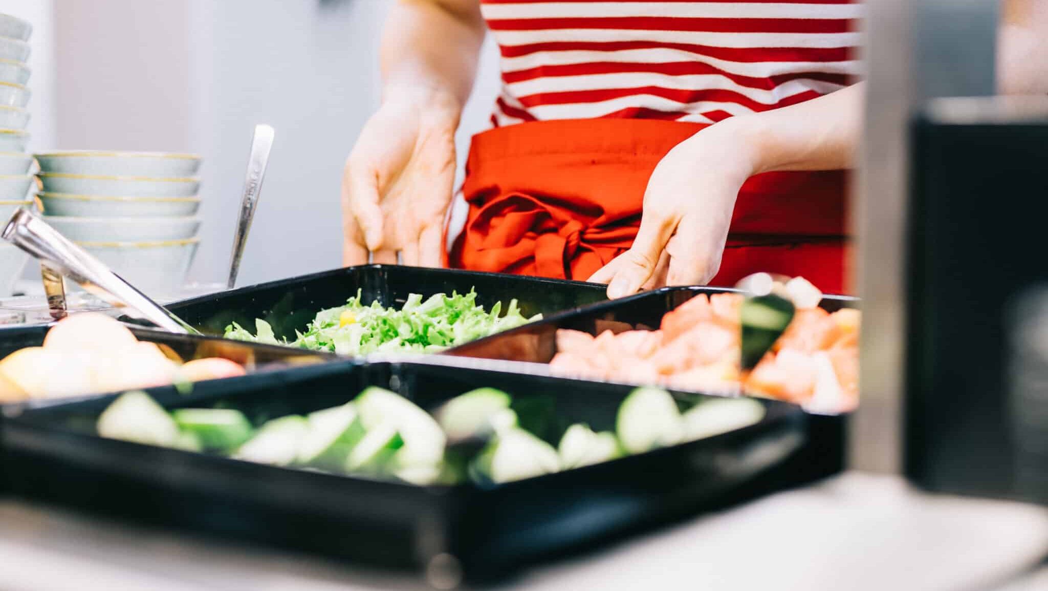 Saga Palvelutalon Omassa Ravintolassa Valmistuu Herkullinen Buffetlounas Myös Ulkopuolisille Asiakkaille