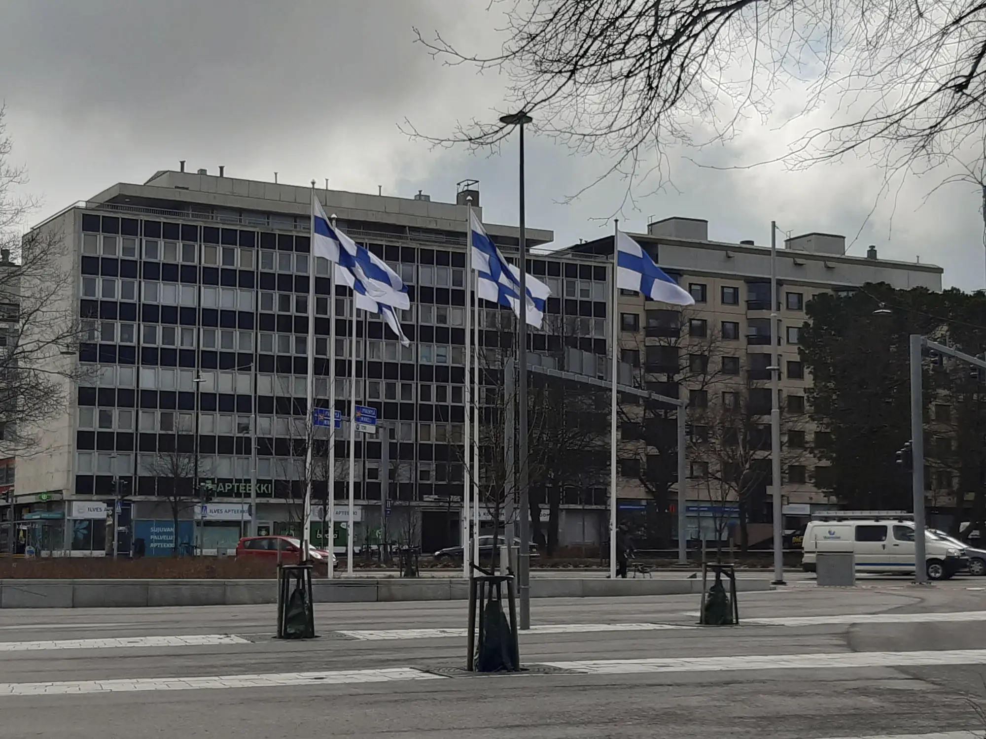 Suomen liput salossa
