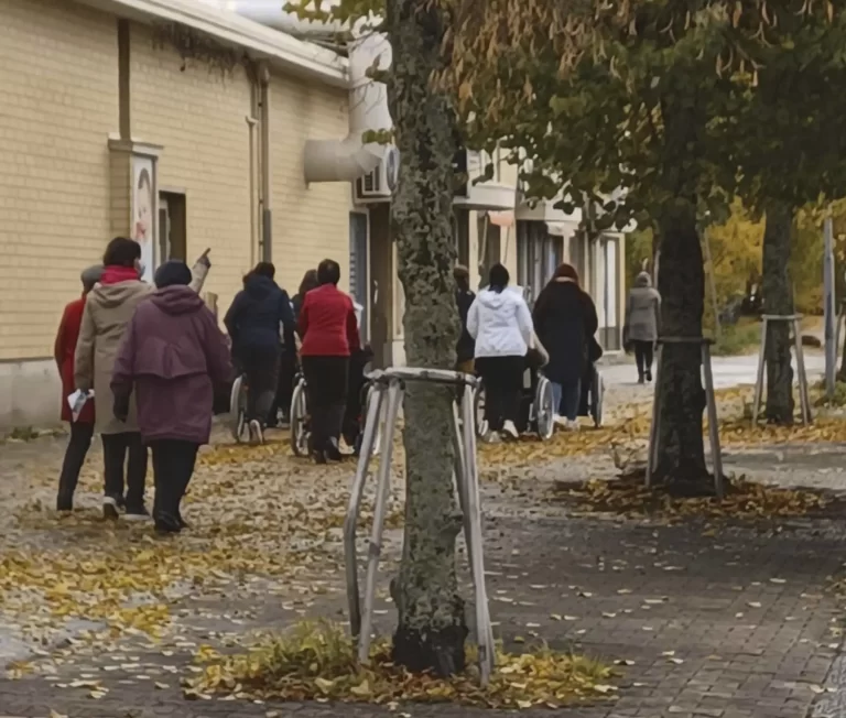 Ylös, ulos ja ulkoilemaan raikkaassa ilmassa